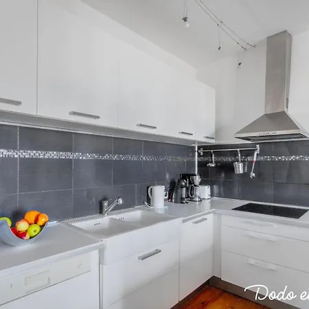 아파트 Authentic 2 Bedroom With Ac - Dodo Et Tartine *